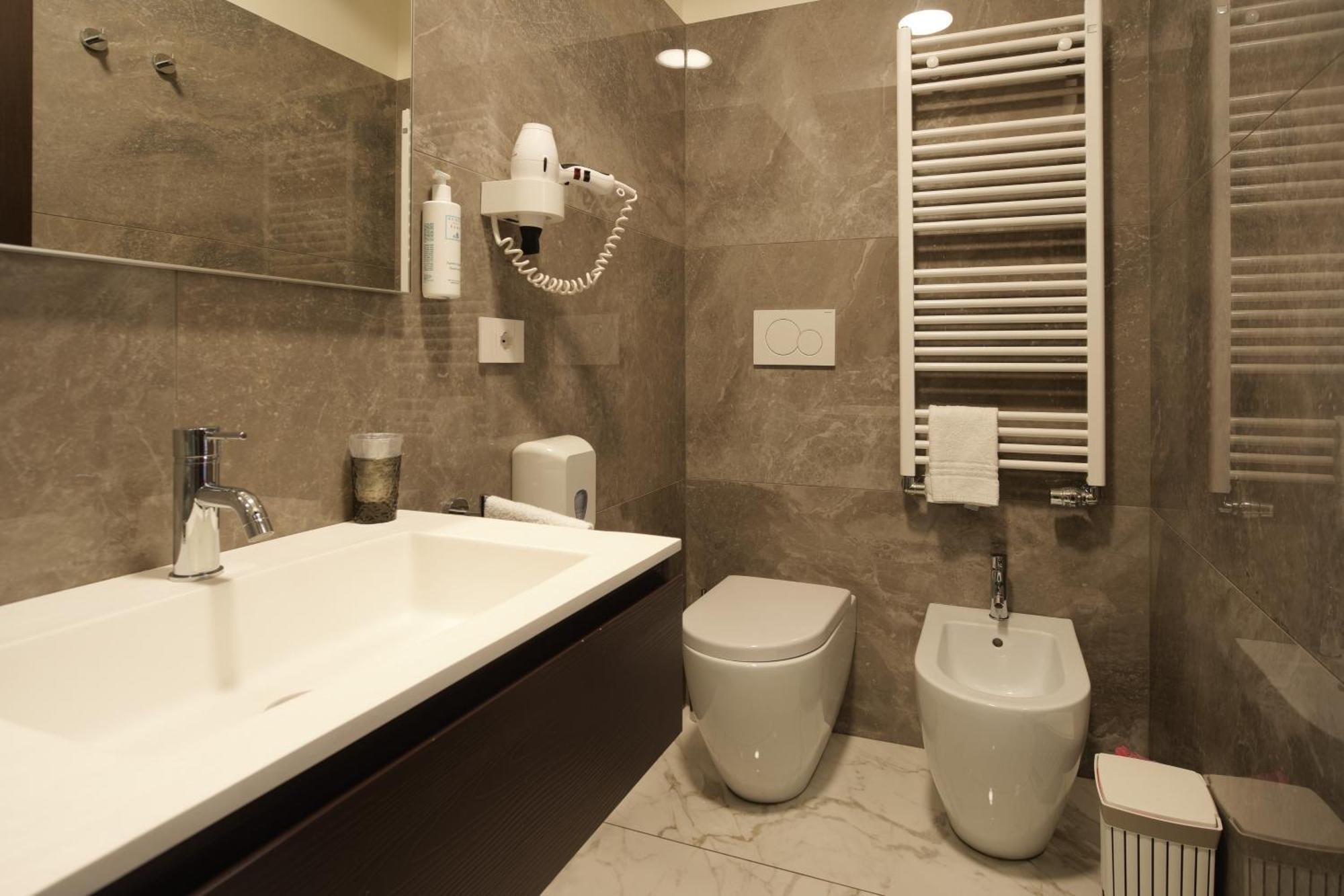 Hotel Ristorante Da Tonino Recanati Buitenkant foto
