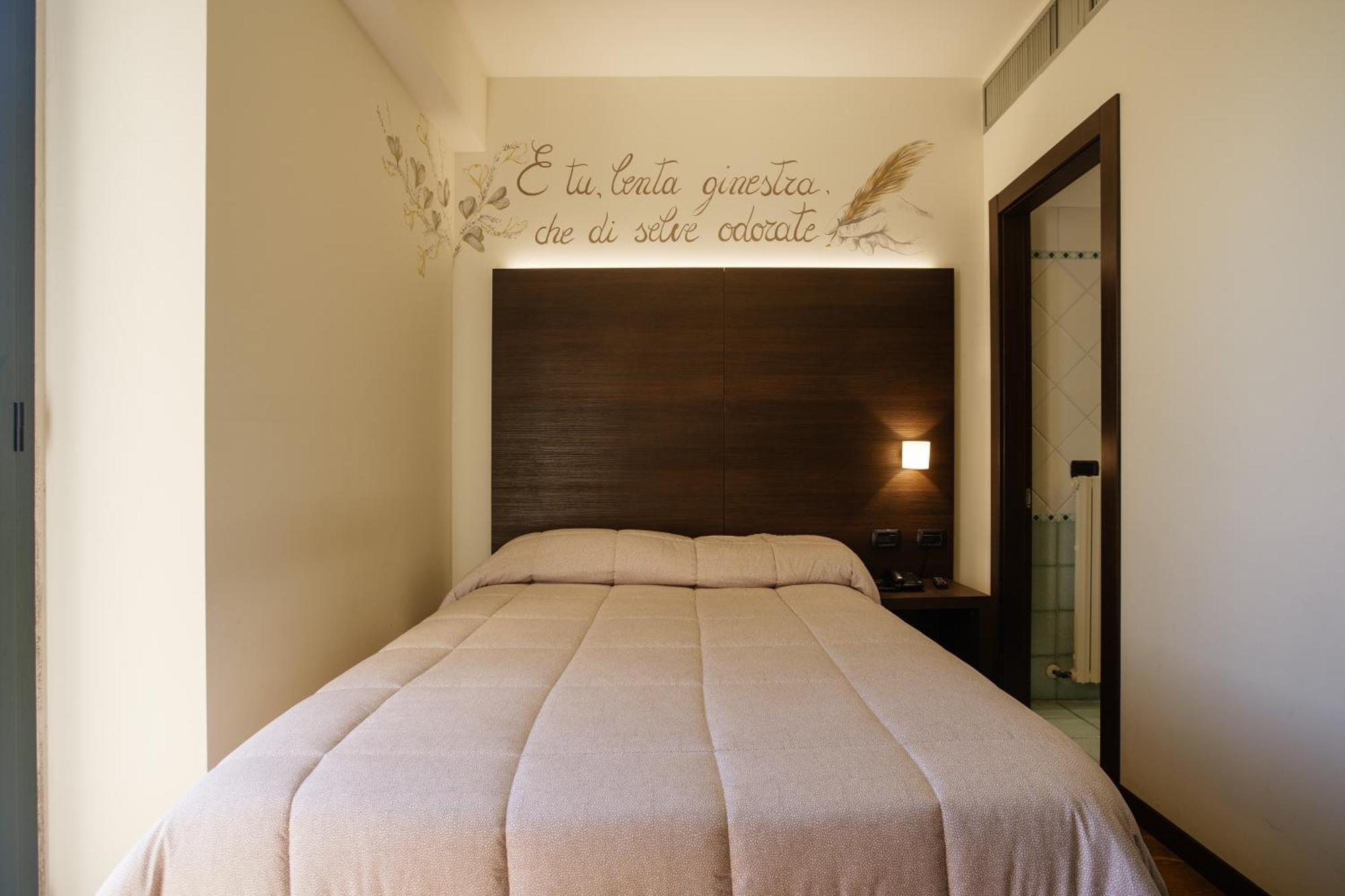 Hotel Ristorante Da Tonino Recanati Buitenkant foto