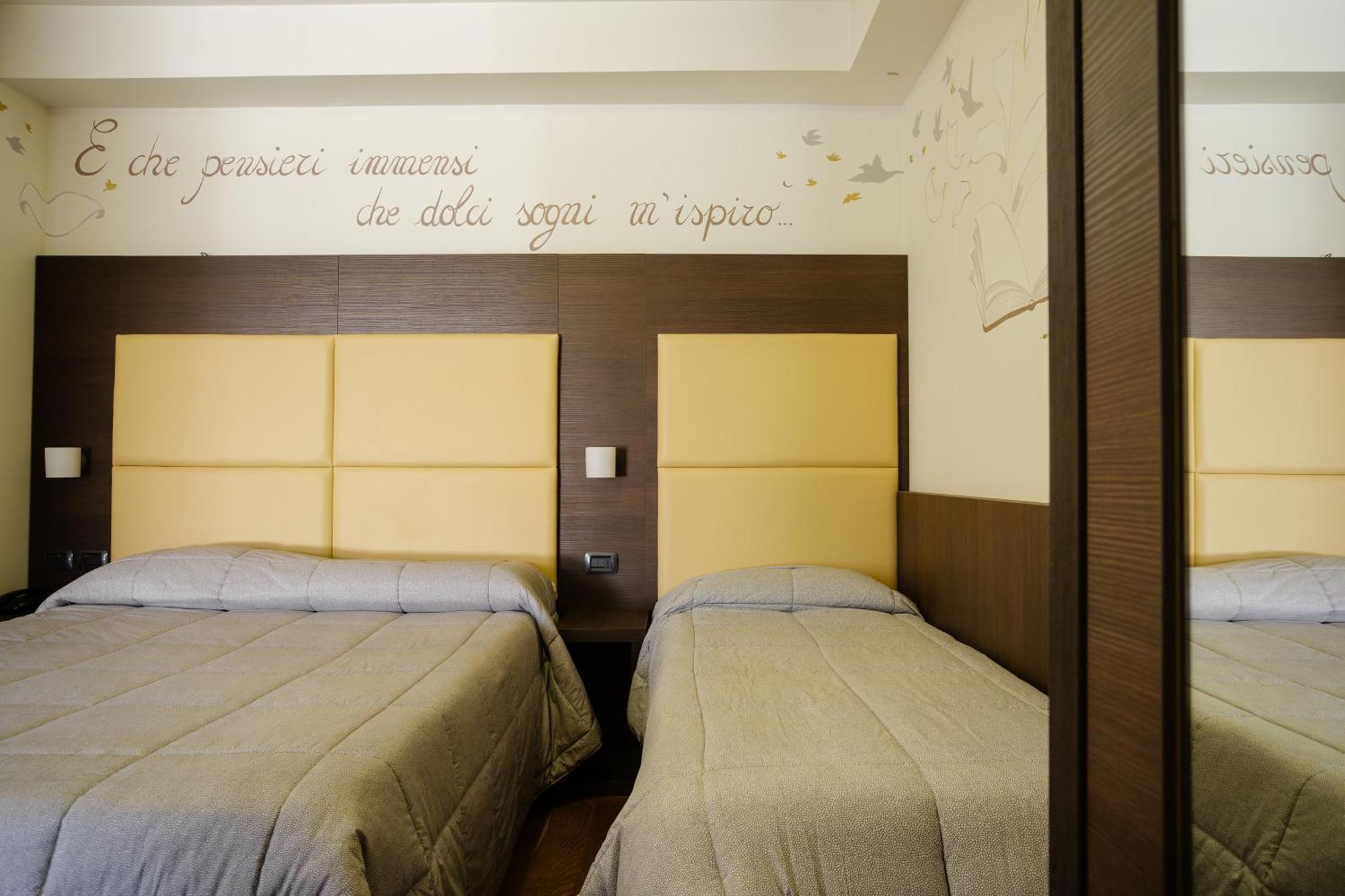 Hotel Ristorante Da Tonino Recanati Buitenkant foto